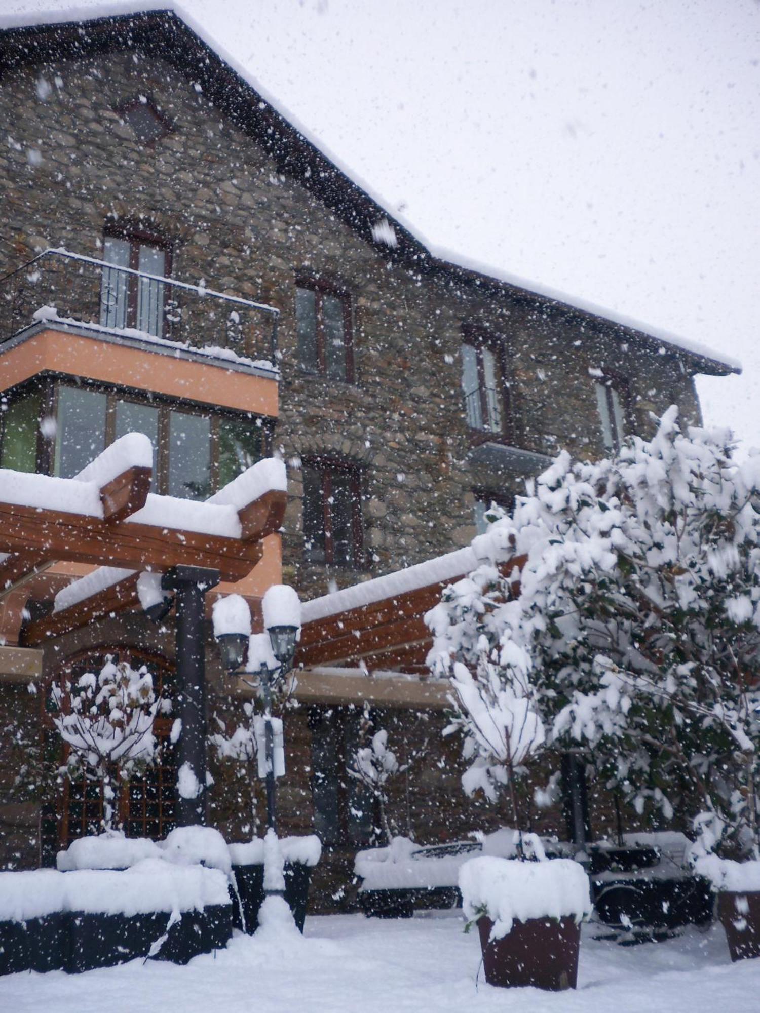 Hostal Vall D'Aneu By Arcas & Sambola إيستيري دانو المظهر الخارجي الصورة