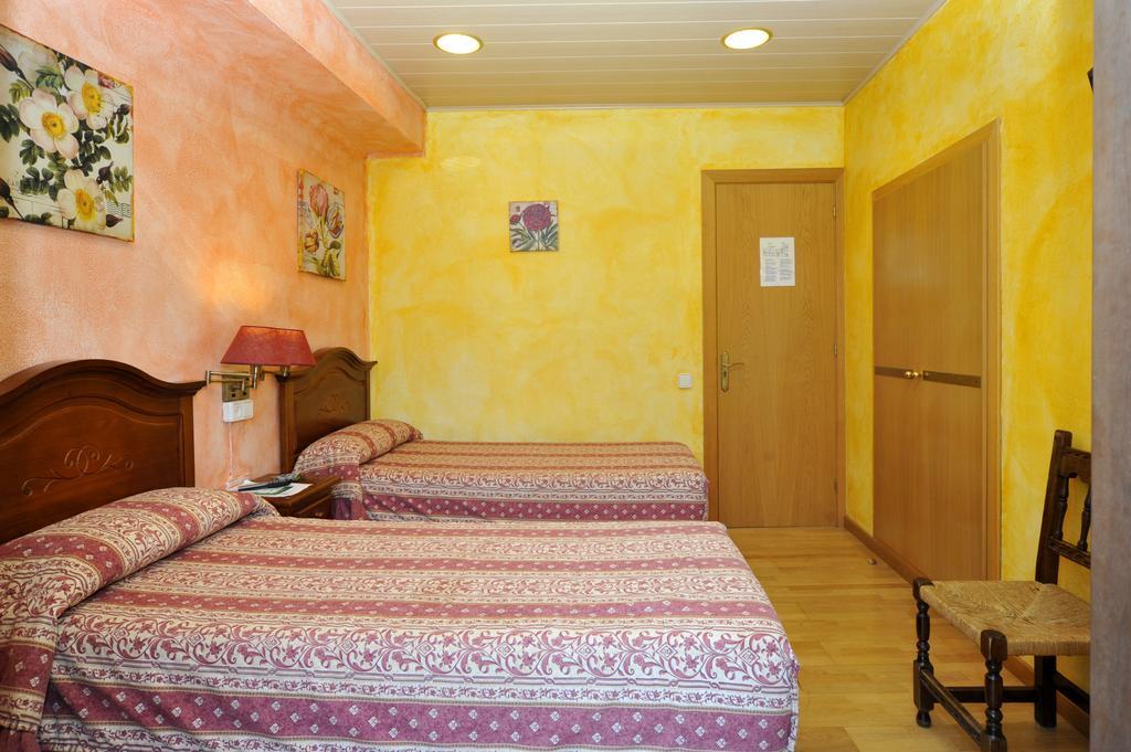 Hostal Vall D'Aneu By Arcas & Sambola إيستيري دانو المظهر الخارجي الصورة