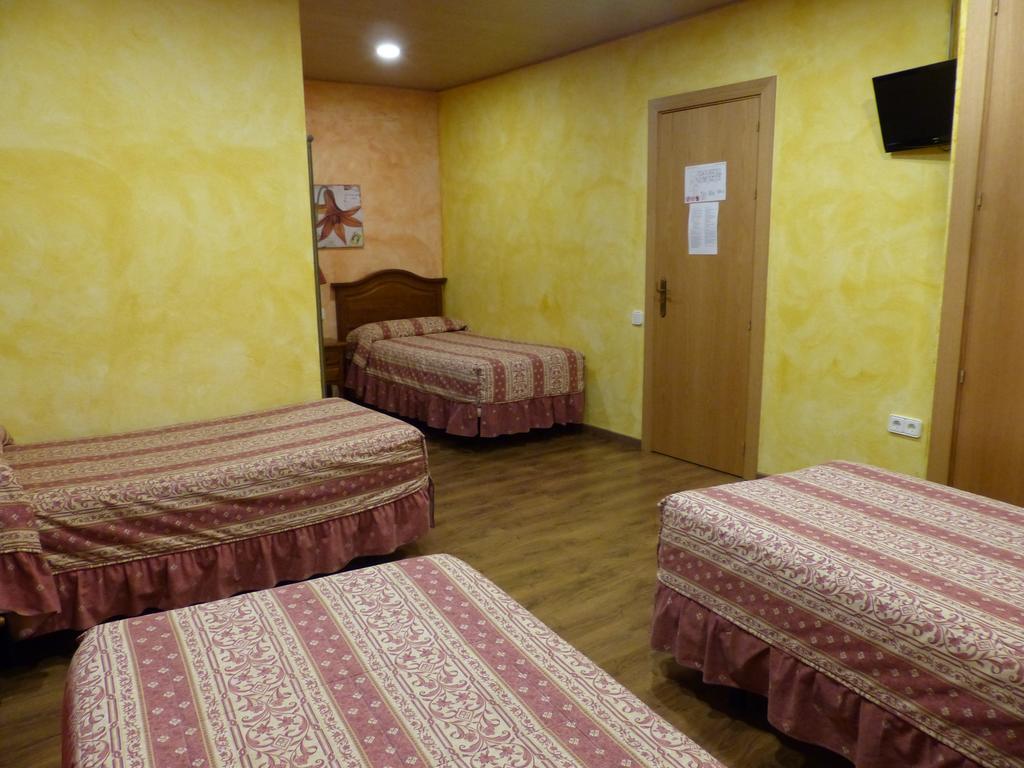 Hostal Vall D'Aneu By Arcas & Sambola إيستيري دانو المظهر الخارجي الصورة
